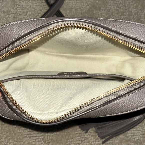 Tory Burch McGraw Camera Bag NWOT - Picture 4 of 10